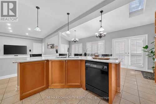 3367 Aquinas Avenue, Mississauga, ON - Indoor Photo Showing Kitchen With Double Sink