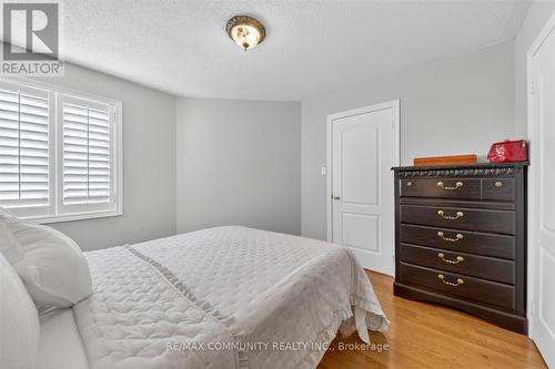 3367 Aquinas Avenue, Mississauga, ON - Indoor Photo Showing Bedroom