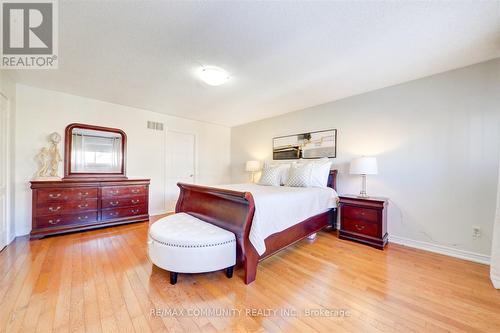3367 Aquinas Avenue, Mississauga, ON - Indoor Photo Showing Bedroom