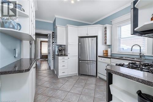 47 Mountain Park Avenue, Hamilton, ON - Indoor Photo Showing Kitchen With Upgraded Kitchen