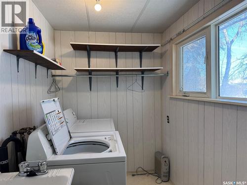 307 1St Street E, Wynyard, SK - Indoor Photo Showing Laundry Room