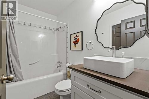 LOWER LEVEL FOUR PIECE BATH - 140 Allen Crescent, Vulcan, AB - Indoor Photo Showing Bathroom