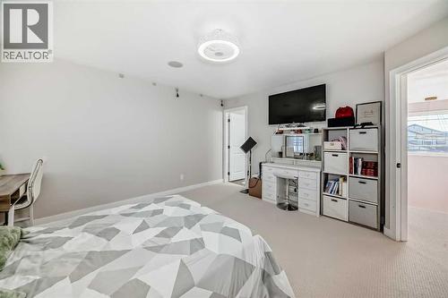 20 Bowman Circle, Sylvan Lake, AB - Indoor Photo Showing Bedroom