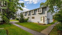 16, 4810 40 Avenue SW  Calgary, AB T3E 1E5