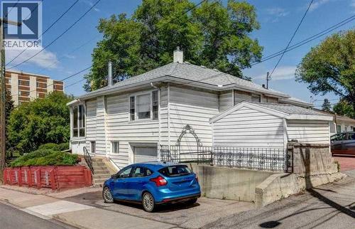 1402 Crescent Road Nw, Calgary, AB - Outdoor