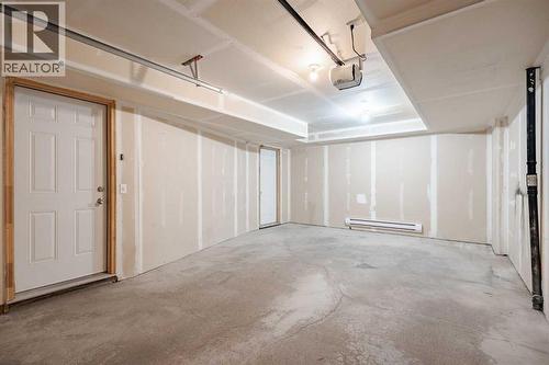 122 Panamount Drive Nw, Calgary, AB - Indoor