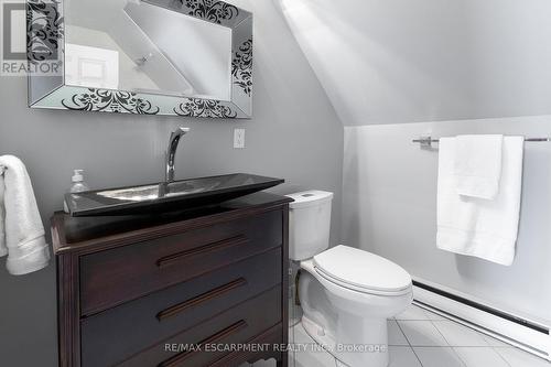 47 Mountain Park Avenue, Hamilton, ON - Indoor Photo Showing Bathroom