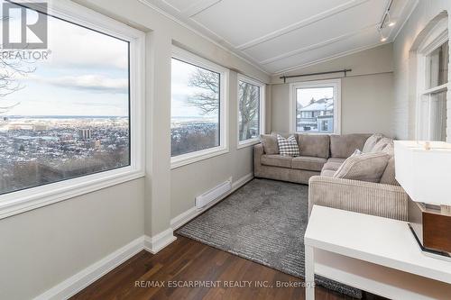 47 Mountain Park Avenue, Hamilton, ON - Indoor