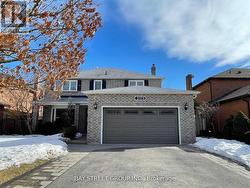 2079 PINEVIEW DRIVE Oakville, ON L6H 5M5