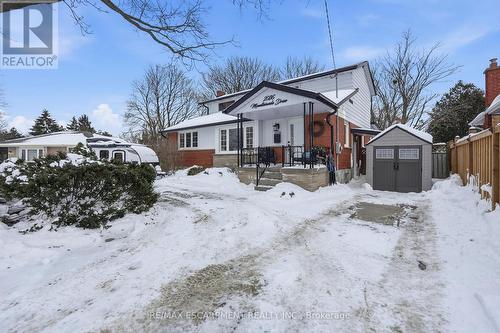 2036 Mountainside Drive, Burlington, ON - Outdoor