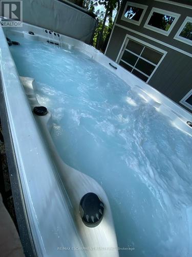 2036 Mountainside Drive, Burlington, ON - 