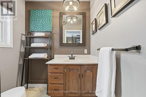 2036 Mountainside Drive, Burlington, ON - Indoor Photo Showing Bathroom
