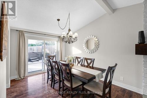 2063 Cavendish Drive, Burlington, ON - Indoor Photo Showing Dining Room