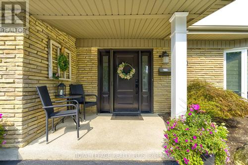 2063 Cavendish Drive, Burlington, ON - Outdoor With Deck Patio Veranda