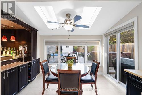 2063 Cavendish Drive, Burlington, ON - Indoor Photo Showing Dining Room