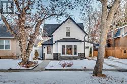 206 5 Avenue SE  Three Hills, AB T0M 2A0