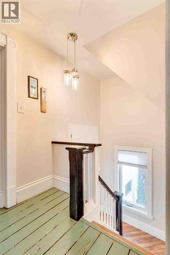 206 5 Avenue Se, Three Hills, AB - Indoor Photo Showing Other Room