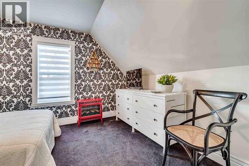 206 5 Avenue Se, Three Hills, AB - Indoor Photo Showing Bedroom