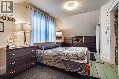 206 5 Avenue Se, Three Hills, AB - Indoor Photo Showing Bedroom