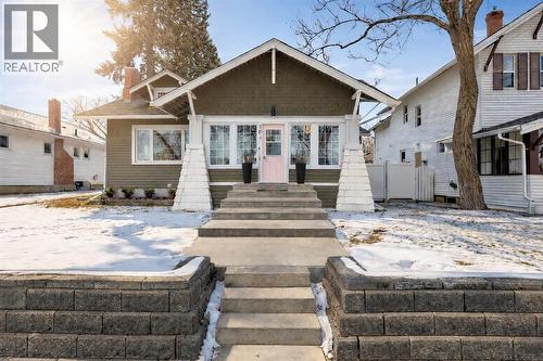 104 4 Street SE  Medicine Hat, AB T1A 0J8