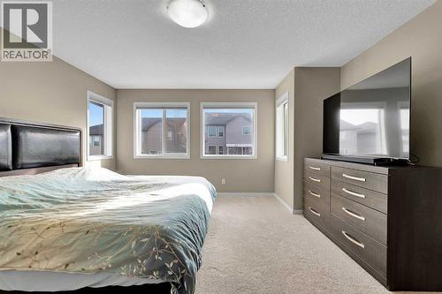 88 Nolanfield Crescent Nw, Calgary, AB - Indoor Photo Showing Bedroom