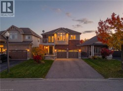 23 DOON CREEK Street  Kitchener, ON N2R 0B4