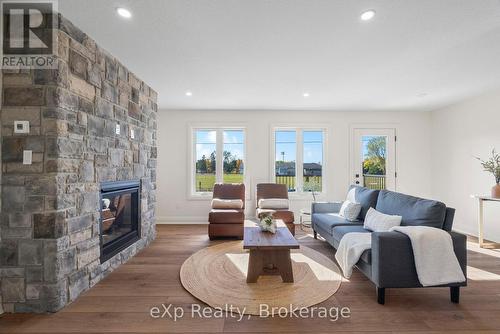 544 NEWFOUNDLAND STREET  Wellington North (Mount Forest), ON N0G 2L2