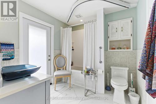 55 Caledonia Terrace, Goderich (Goderich (Town)), ON - Indoor Photo Showing Bathroom