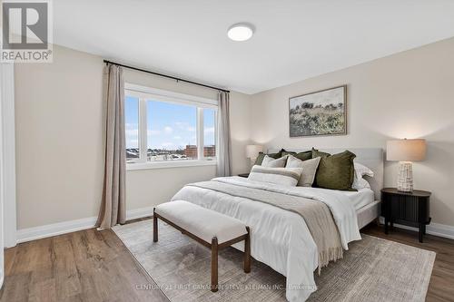 155 - 2830 Tokala Trail, London North (North S), ON - Indoor Photo Showing Bedroom