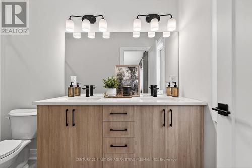 155 - 2830 Tokala Trail, London North (North S), ON - Indoor Photo Showing Bathroom