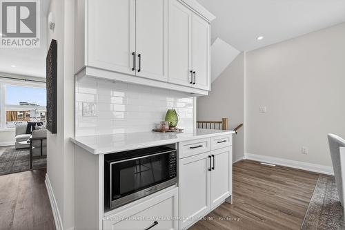 155 - 2830 Tokala Trail, London North (North S), ON - Indoor Photo Showing Kitchen