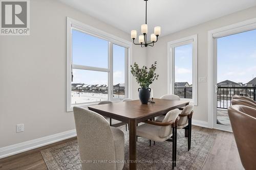 105 - 2830 Tokala Trail, London North (North S), ON - Indoor Photo Showing Dining Room