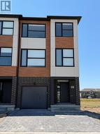 97 - 2830 TOKALA TRAIL  London North (North S), ON N6G 5B4