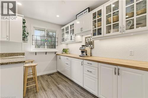 566 Lani Crescent, Burlington, ON - Indoor