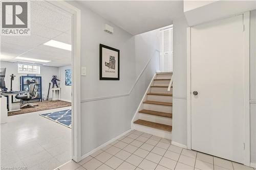 566 Lani Crescent, Burlington, ON - Indoor Photo Showing Other Room