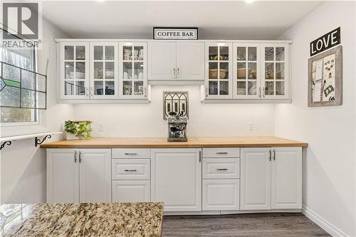 566 Lani Crescent, Burlington, ON - Indoor Photo Showing Other Room