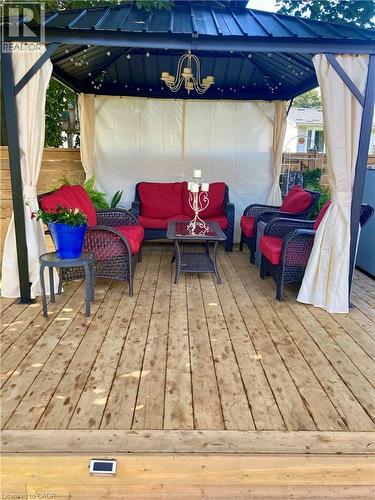 566 Lani Crescent, Burlington, ON - Outdoor With Deck Patio Veranda