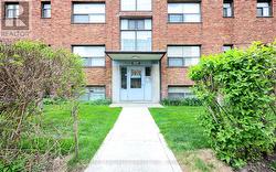 103 - 2666 LAKE SHORE BOULEVARD W  Toronto, ON M8V 1G8
