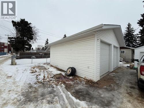 1026 11 Avenue, Wainwright, AB - Outdoor