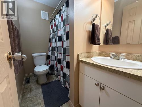 1026 11 Avenue, Wainwright, AB - Indoor Photo Showing Bathroom