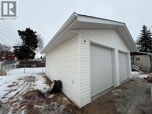 1026 11 Avenue, Wainwright, AB - Outdoor With Exterior