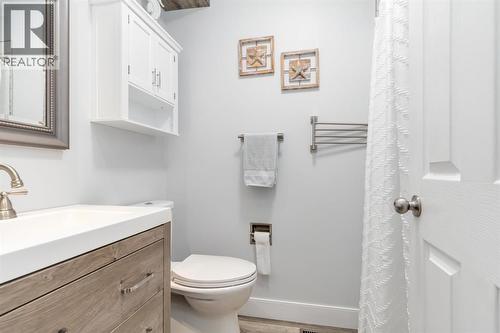 129 Ermine Crescent, Fort Mcmurray, AB - Indoor Photo Showing Bathroom