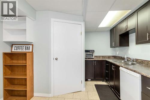 129 Ermine Crescent, Fort Mcmurray, AB - Indoor Photo Showing Kitchen With Double Sink