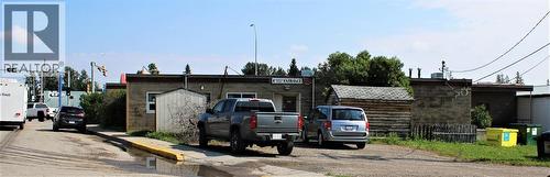 101 Main Avenue E, Sundre, AB 