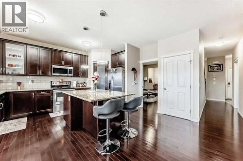 71 Martha'S Meadow Close Ne, Calgary, AB - Indoor Photo Showing Kitchen With Upgraded Kitchen
