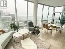 UPH 3202 - 600 FLEET STREET  Toronto, ON M5V 1B7