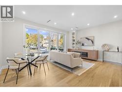 40 E 46TH AVENUE  Vancouver, BC V5W 1Z1