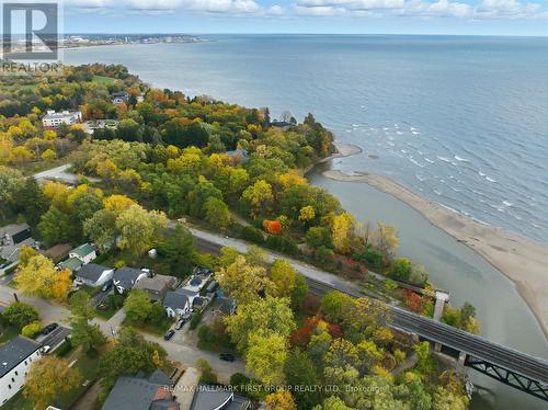 313 DYSON ROAD  Pickering, ON L1W 2N1