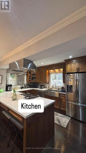1341 Freeport Drive, Mississauga, ON - Indoor Photo Showing Kitchen