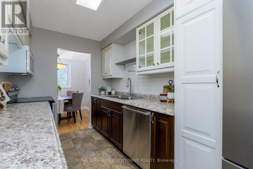 51 Lynden Circle, Halton Hills, ON - Indoor Photo Showing Kitchen With Double Sink